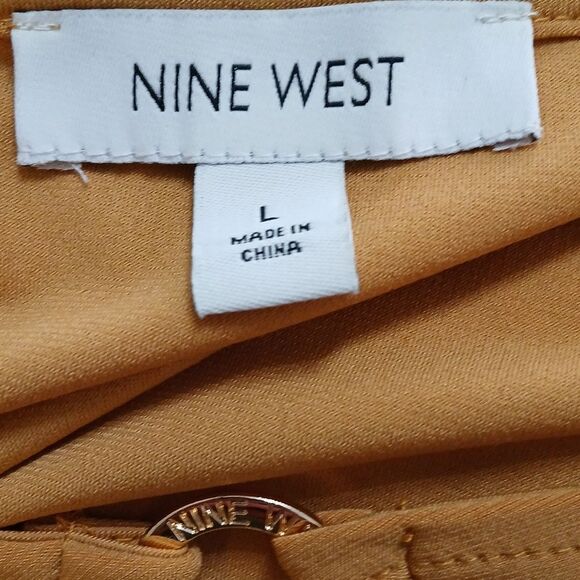 Nine West mustard color peep hole blouse business night out Sz L - Picture 5 of 5